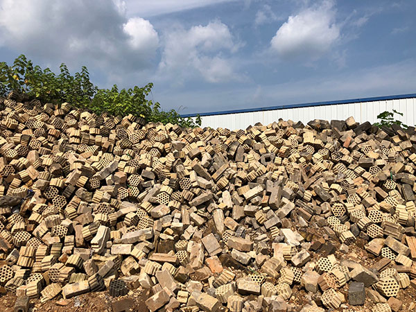 湖南省醴陵市馬戀耐火泥有限公司,湖南硅質(zhì)耐火泥漿銷(xiāo)售,粘土質(zhì)耐火泥漿銷(xiāo)售,熱風(fēng)爐用耐酸噴涂料哪里好